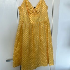 NWT - Retro Chic yellow polkadot dress